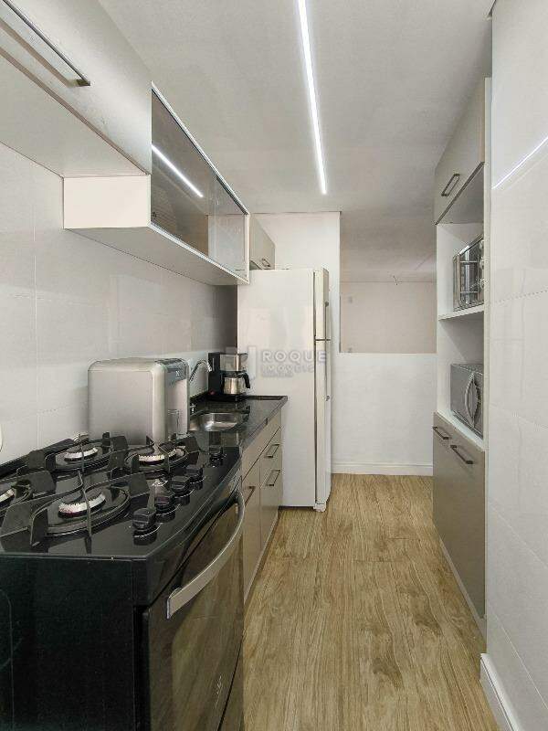 Apartamento à venda no bairro Residencial Jardins de Limeira: COZINHA