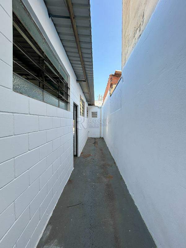 Barracão/Galpão para aluguel no bairro Jardim São Lourenço: Corredor