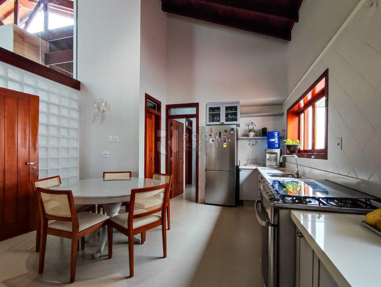 Casa em condomínio à venda no bairro Jardim Colina Verde: COZINHA