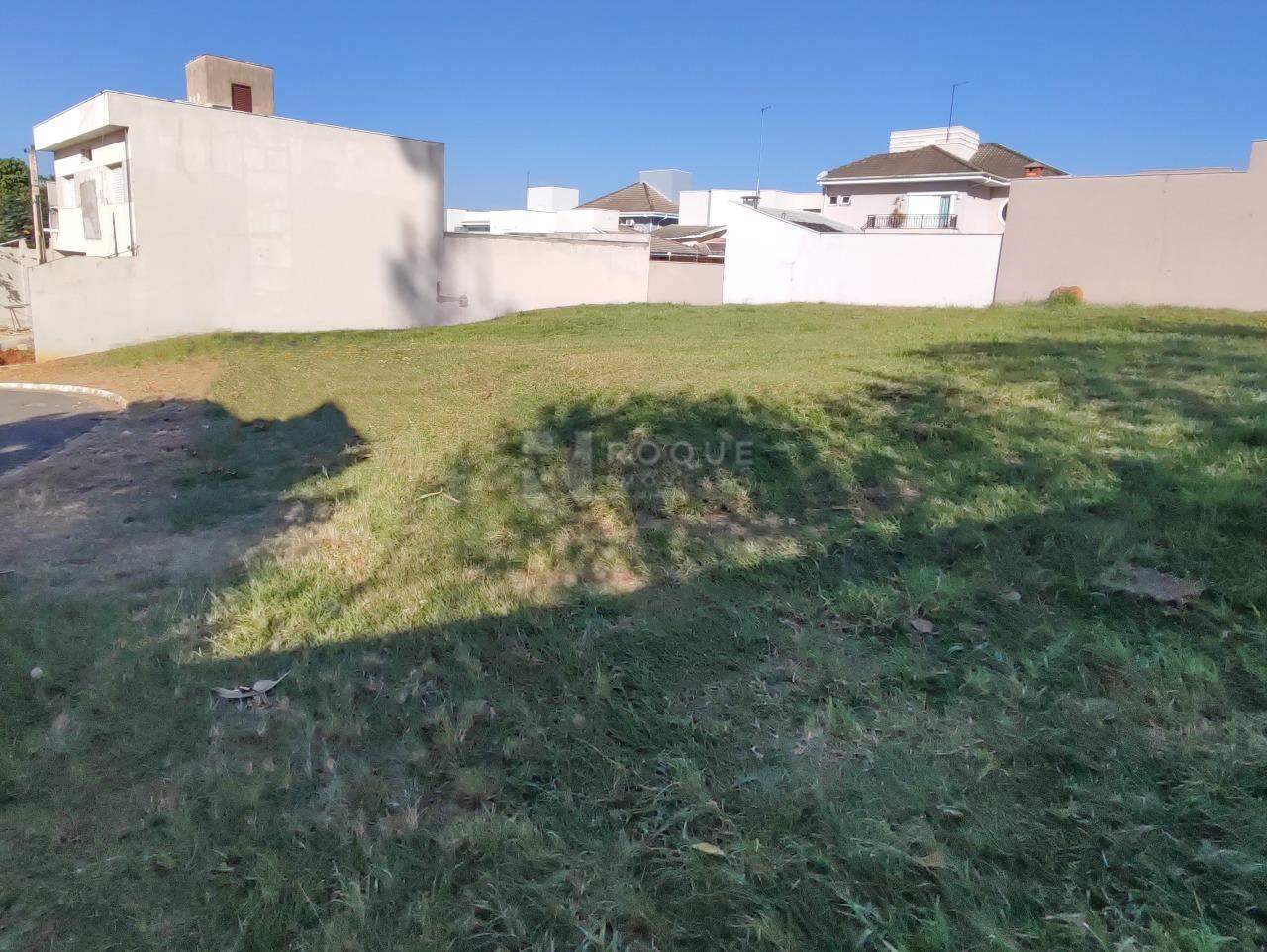Terreno em condomínio à venda no bairro Jardim Terras de Santa Elisa: 