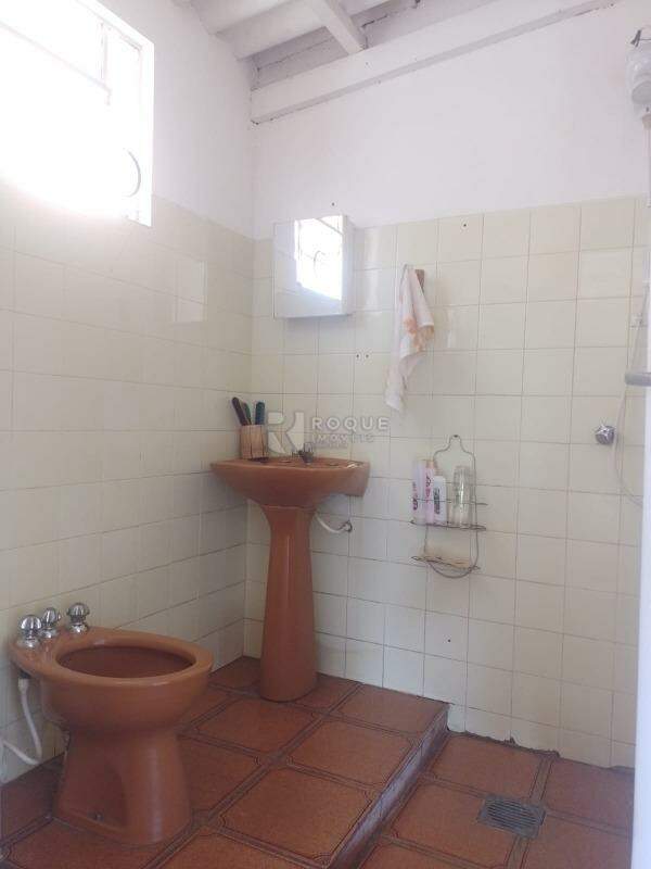 Casa Residencial para aluguel no bairro Vila Nova: WC externo