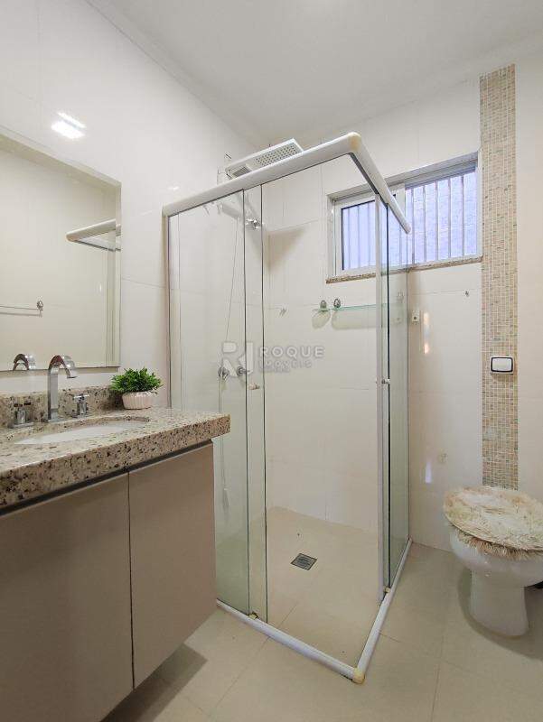 Casa Residencial à venda no bairro Residencial Itália: BANHEIRO SOCIAL