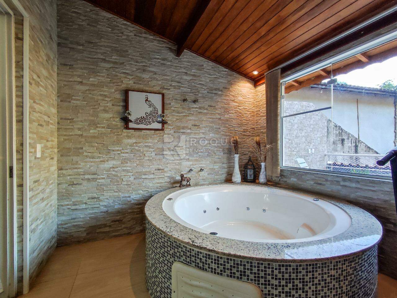 Casa Residencial à venda no bairro Residencial Itália: HIDRO MASSAGEM SUÍTE