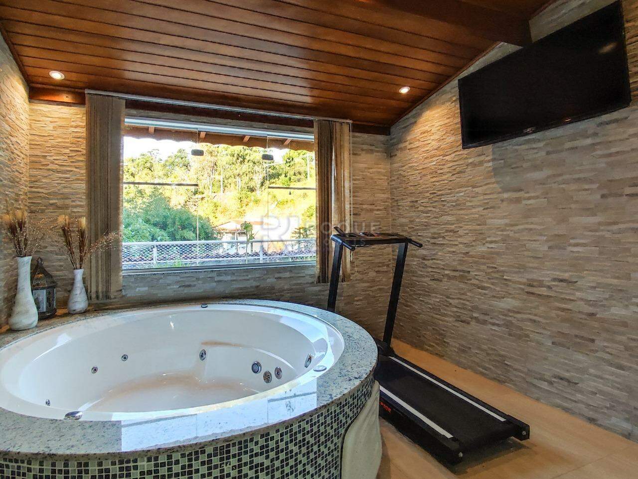 Casa Residencial à venda no bairro Residencial Itália: HIDRO MASSAGEM SUÍTE