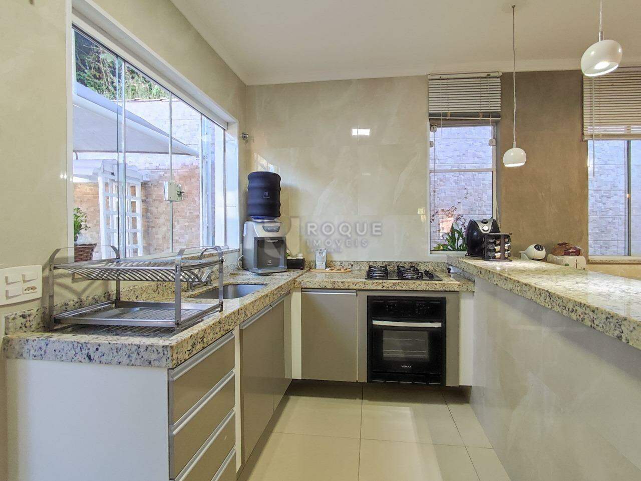 Casa Residencial à venda no bairro Residencial Itália: COZINHA