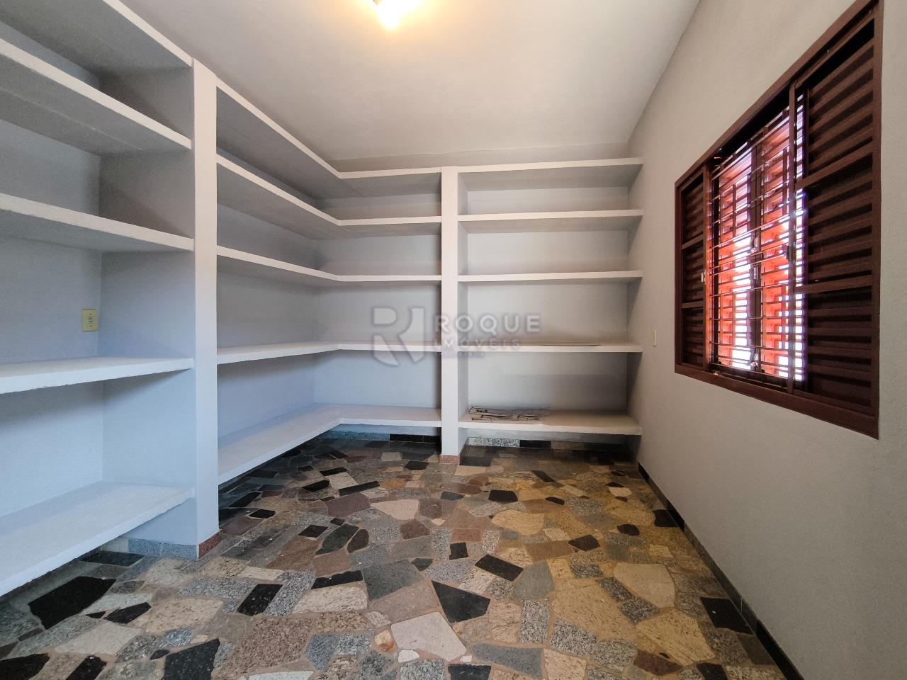 Casa Residencial à venda no bairro Jardim Bandeirantes: ÁREA DE DESPEJO