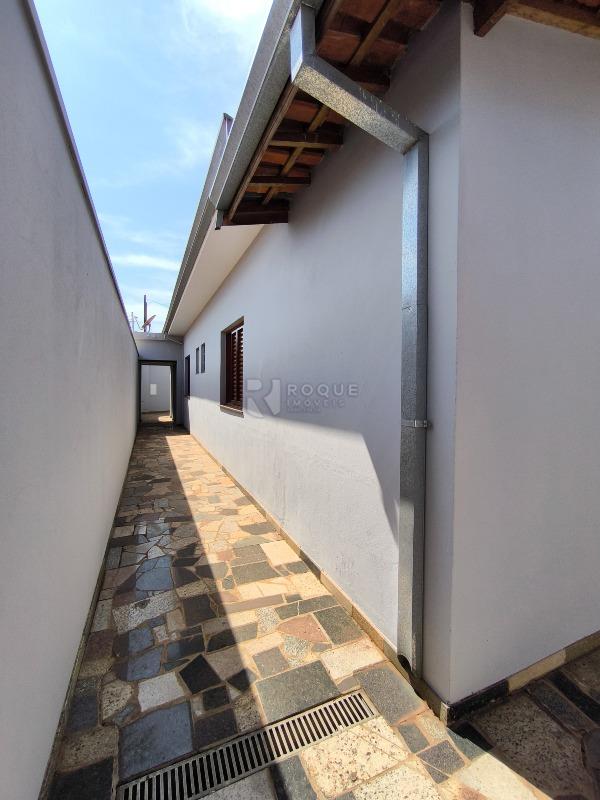 Casa Residencial à venda no bairro Jardim Bandeirantes: LATERAL EXTERNA