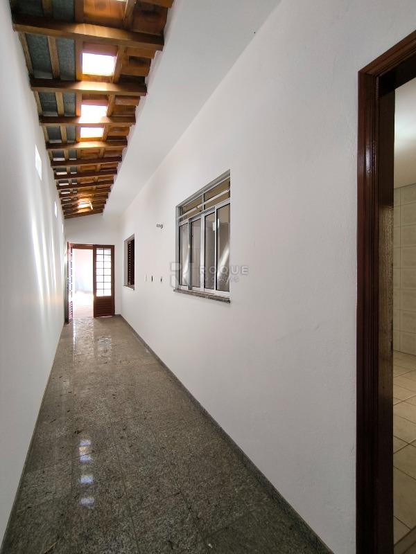 Casa Residencial à venda no bairro Jardim Bandeirantes: CORREDOR INTERNO