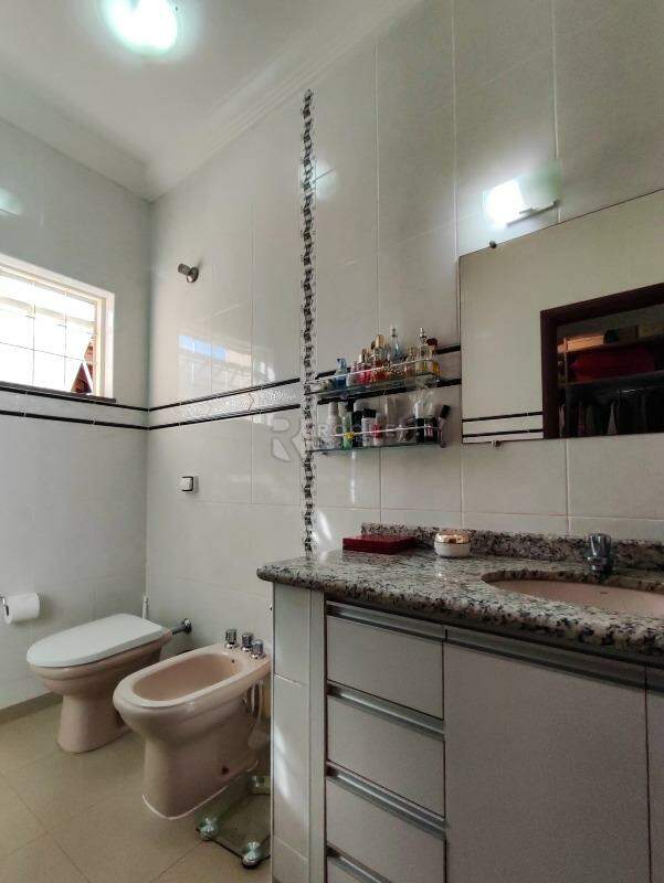 Chácara à venda no bairro Jardim Chácaras Morro Alto: WC SUÍTE