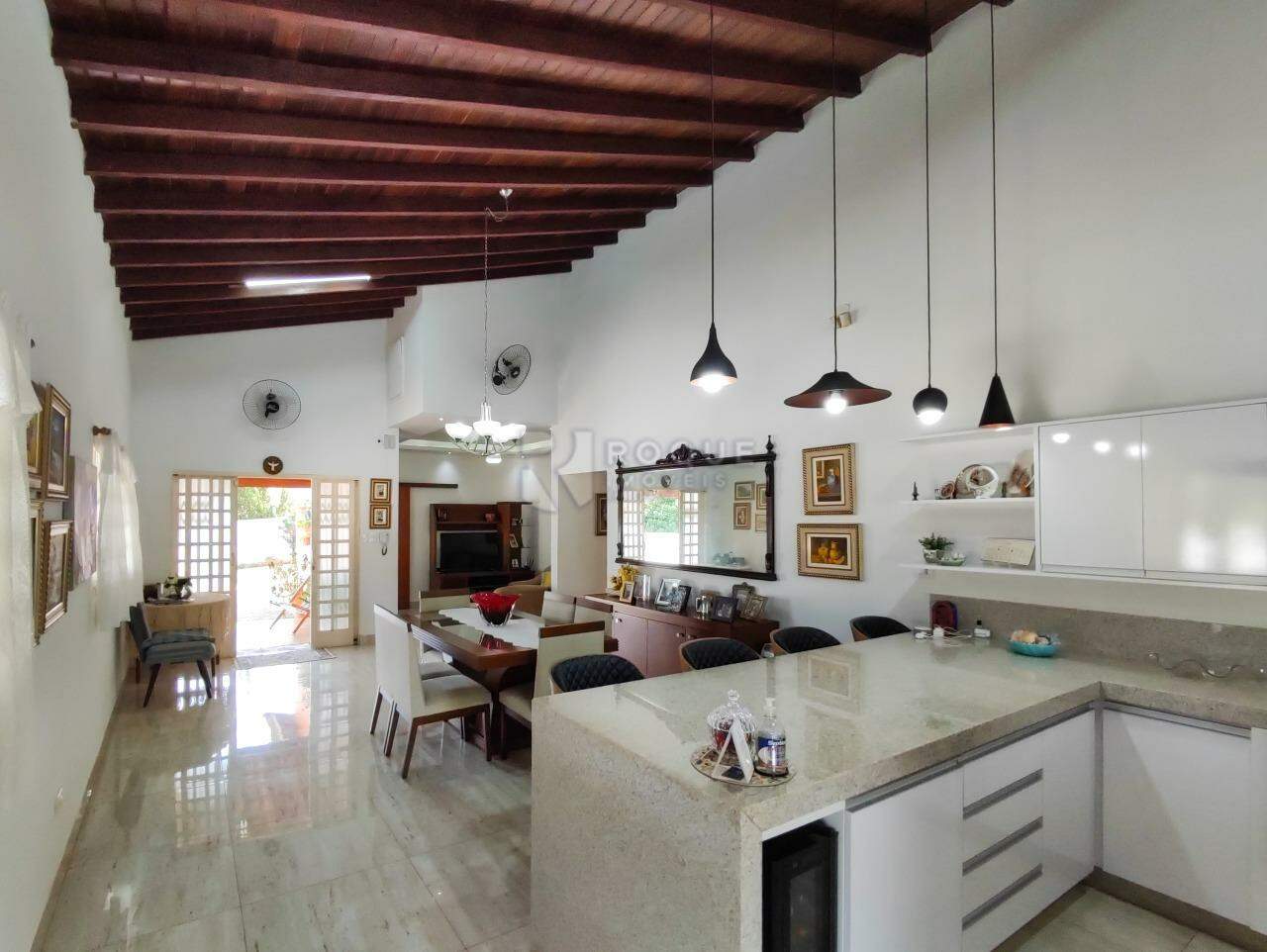 Chácara à venda no bairro Jardim Chácaras Morro Alto: COZINHA
