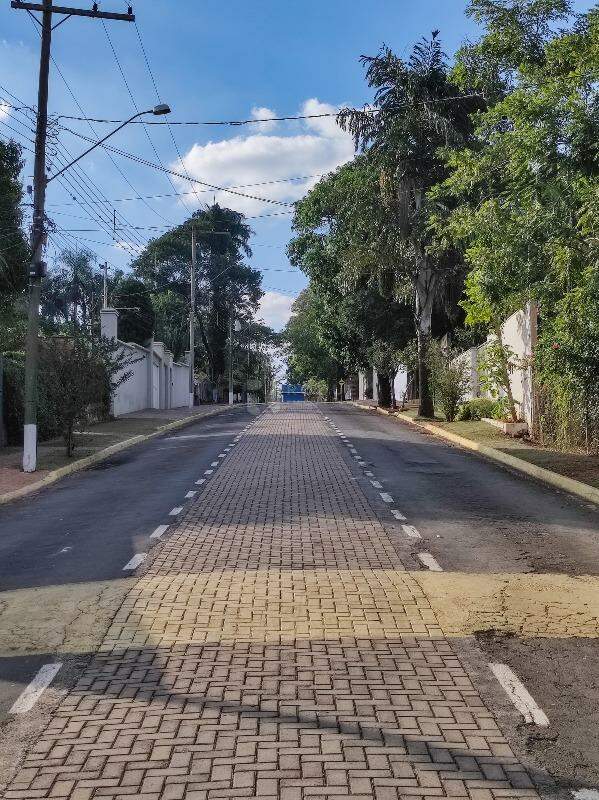 Chácara à venda no bairro Jardim Chácaras Morro Alto: CONDOMÍNIO