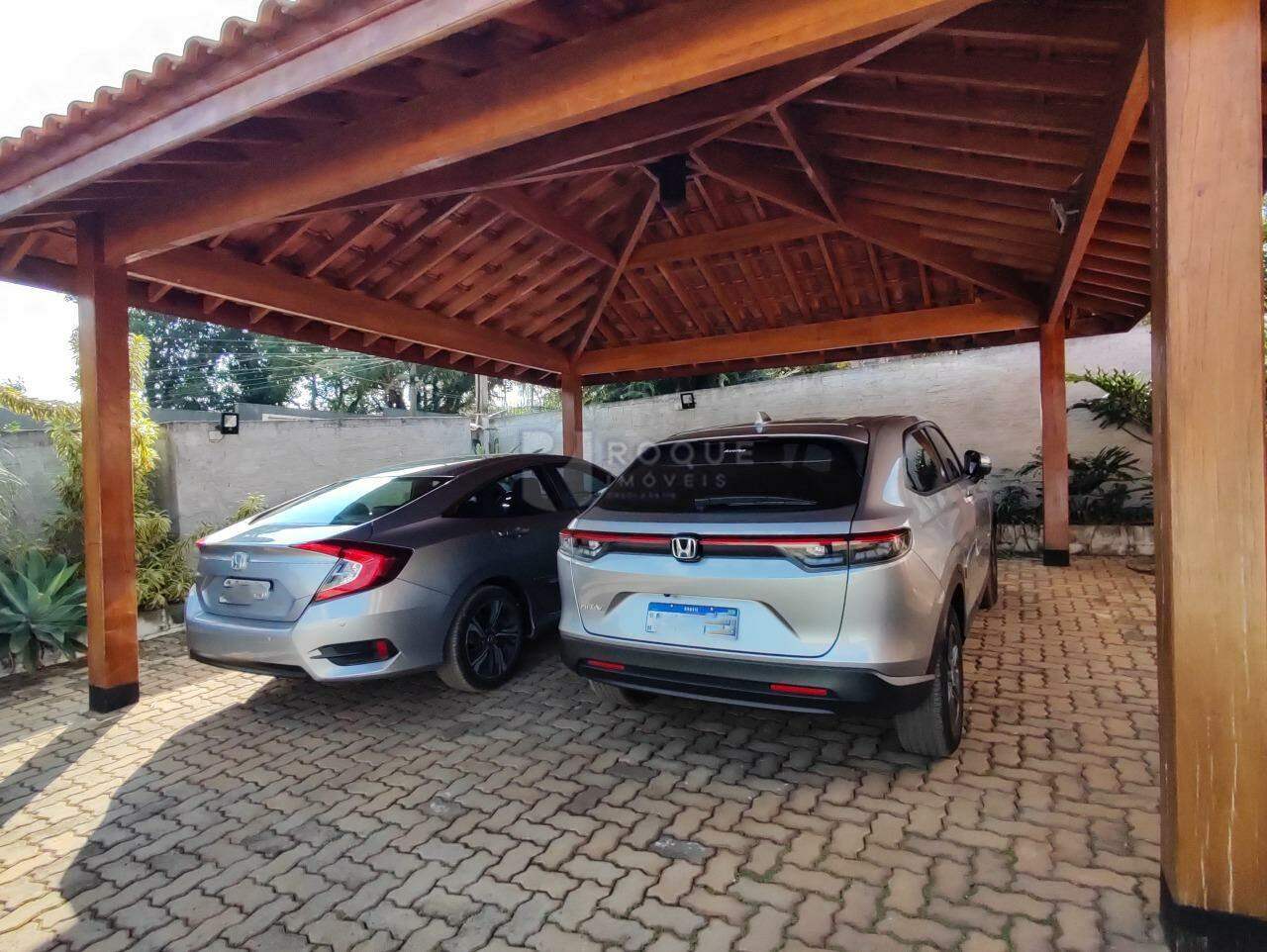 Chácara à venda no bairro Jardim Chácaras Morro Alto: GARAGEM