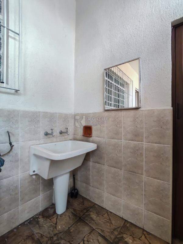Casa Comercial à venda no bairro Centro: LAVANDERIA