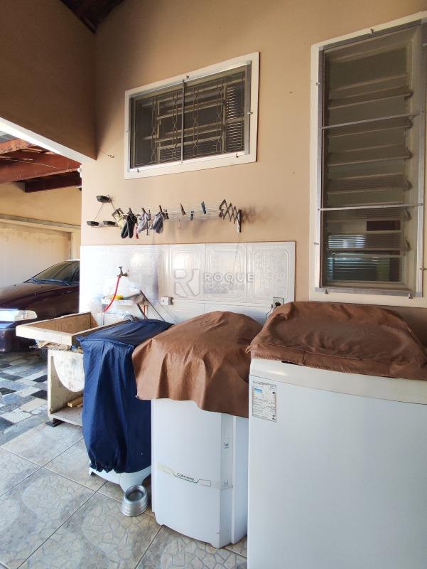 Casa Residencial à venda no bairro Vila Queiroz: LAVANDERIA CASA 1