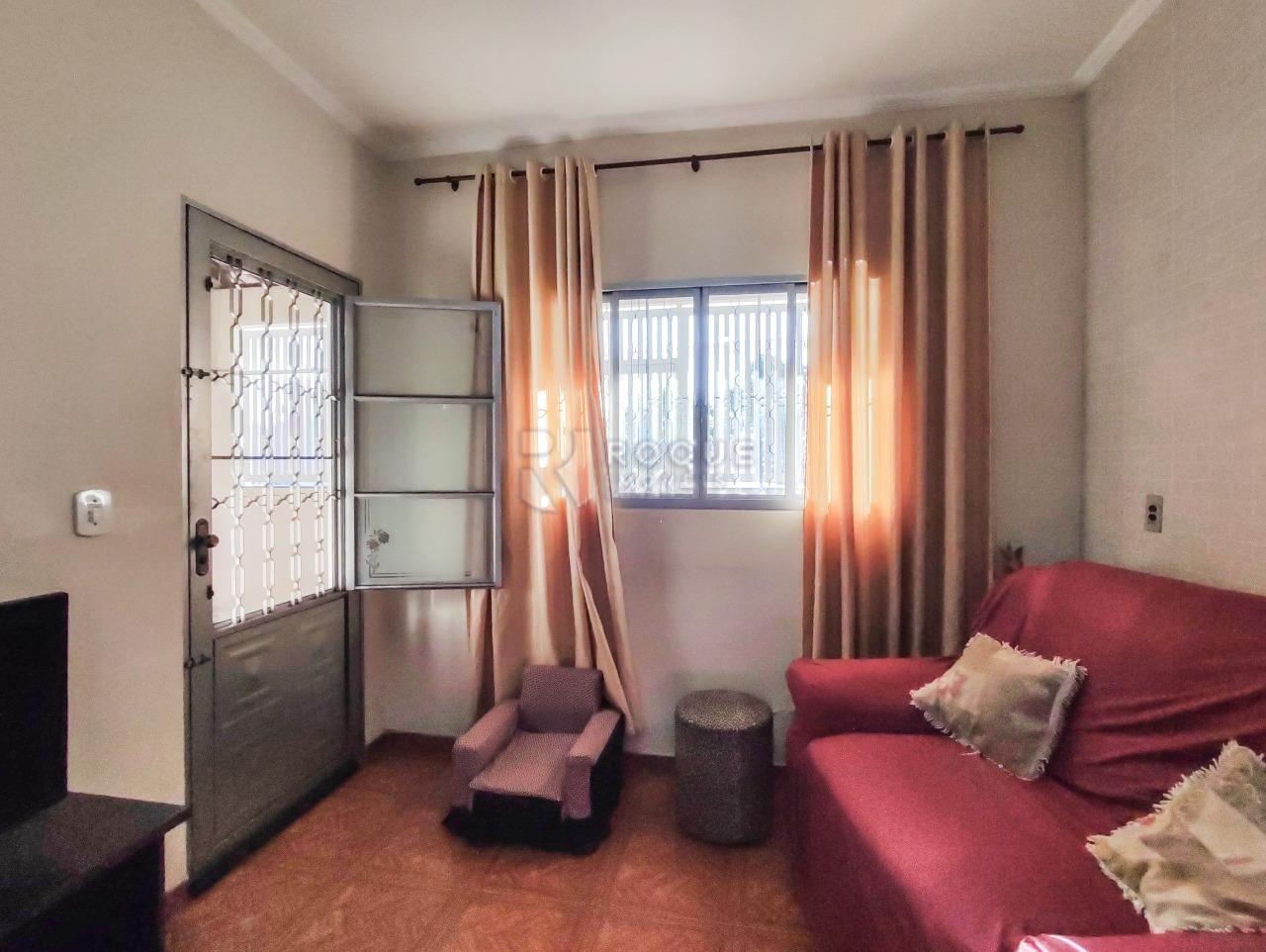 Casa Residencial à venda no bairro Vila Queiroz: SALA DE ESTAR CASA 1