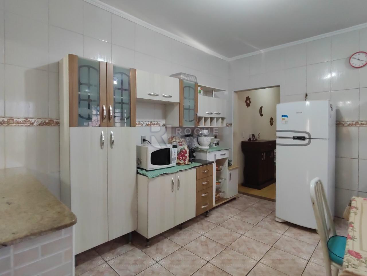 Casa Residencial à venda no bairro Vila Queiroz: COZINHA CASA 1