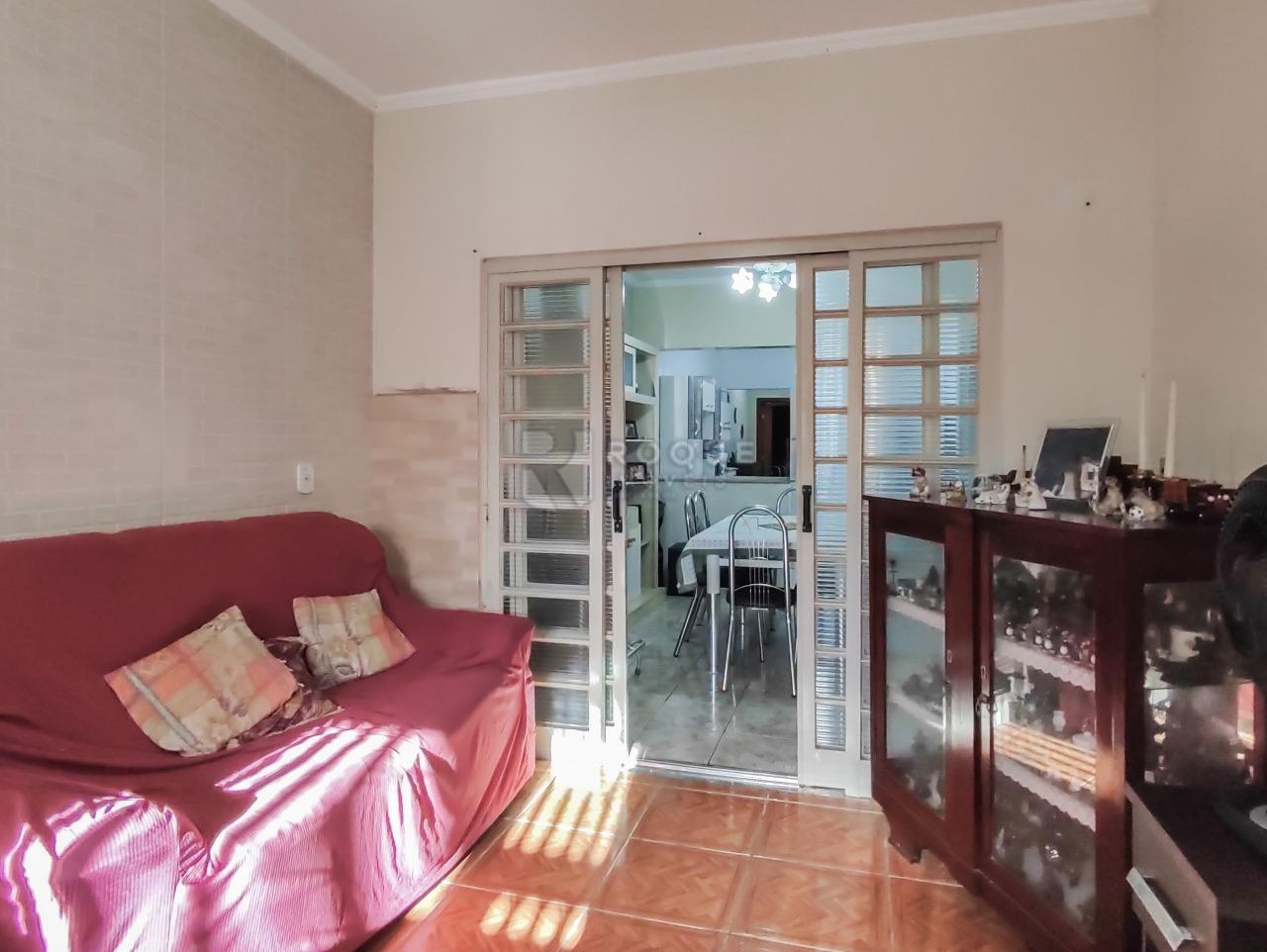 Casa Residencial à venda no bairro Vila Queiroz: SALA DE ESTAR CASA 1
