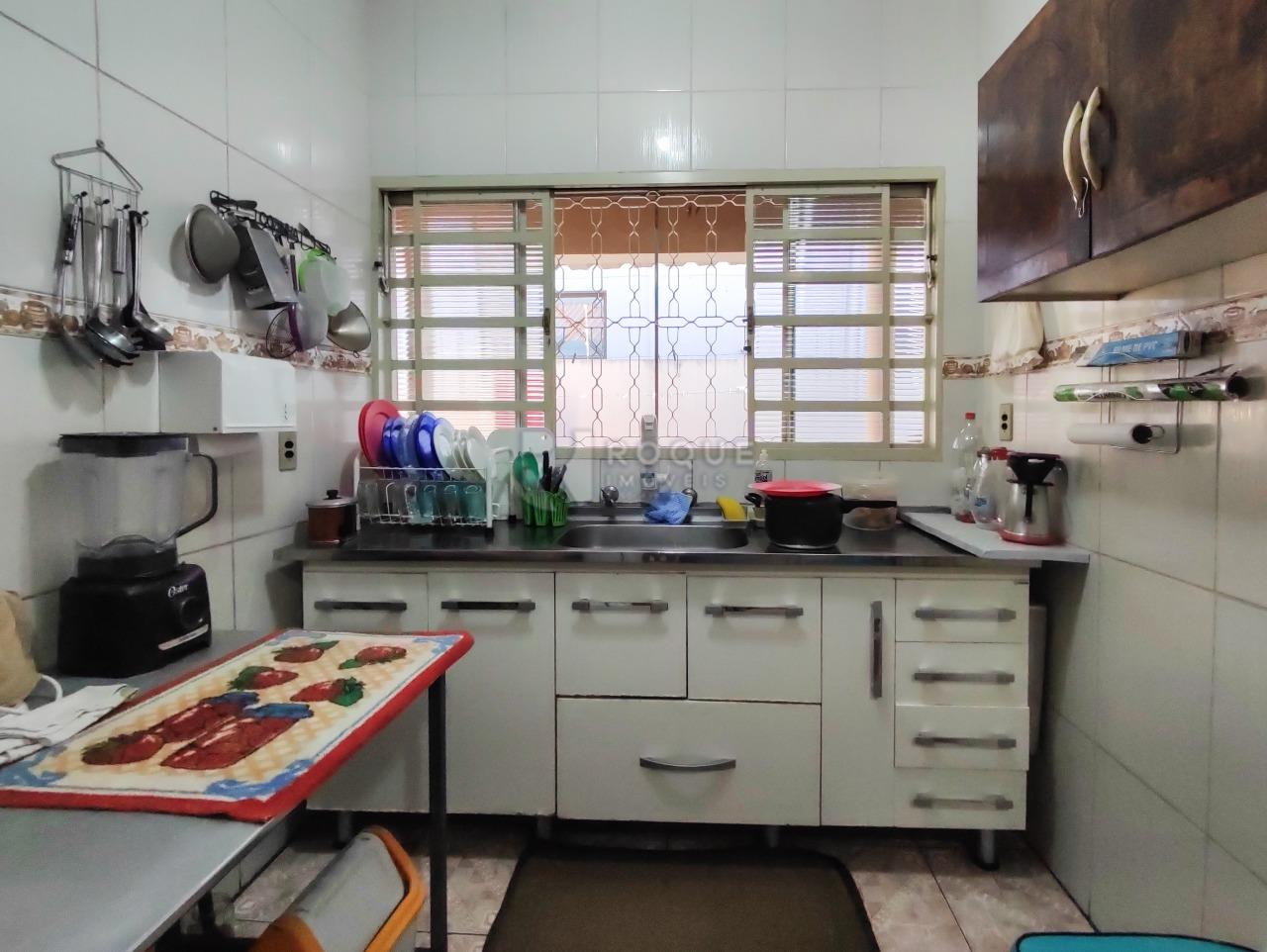Casa Residencial à venda no bairro Vila Queiroz: COZINHA CASA 1