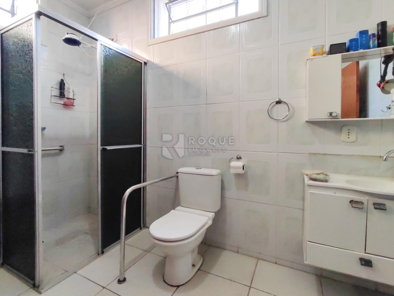 Casa Residencial à venda no bairro Vila Queiroz: WC SUÍTE CASA 1