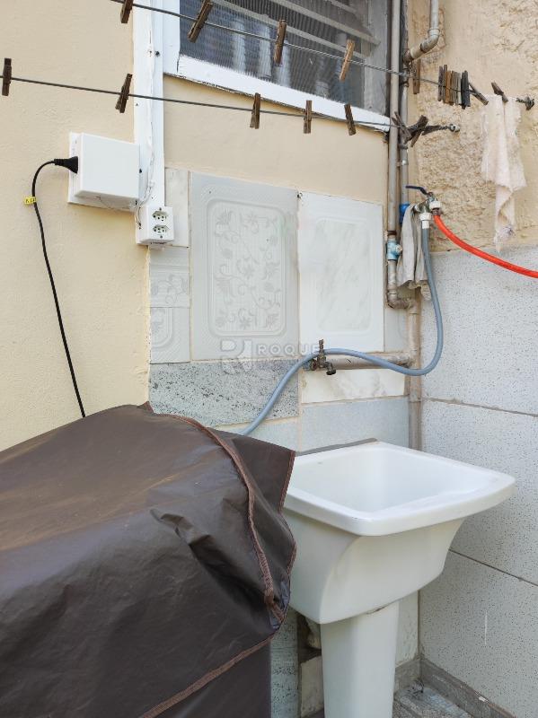 Casa Residencial à venda no bairro Vila Queiroz: LAVANDERIA CASA 2