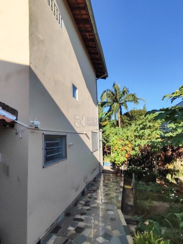 Casa Residencial à venda no bairro Vila Queiroz: LATERAL EXTERNA CASA 2