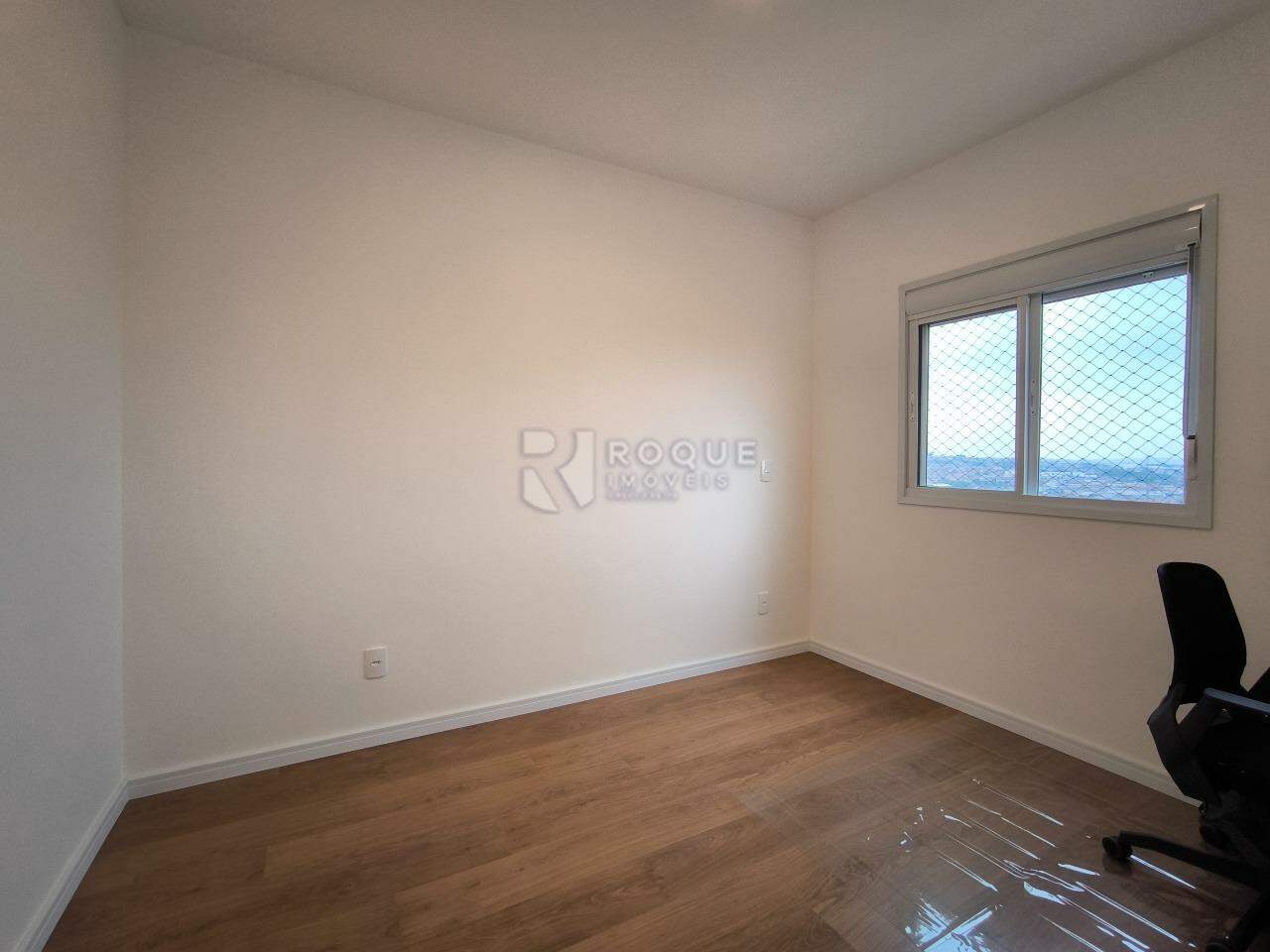 Apartamento à venda no bairro Jardim Orestes Veroni: SUÍTE