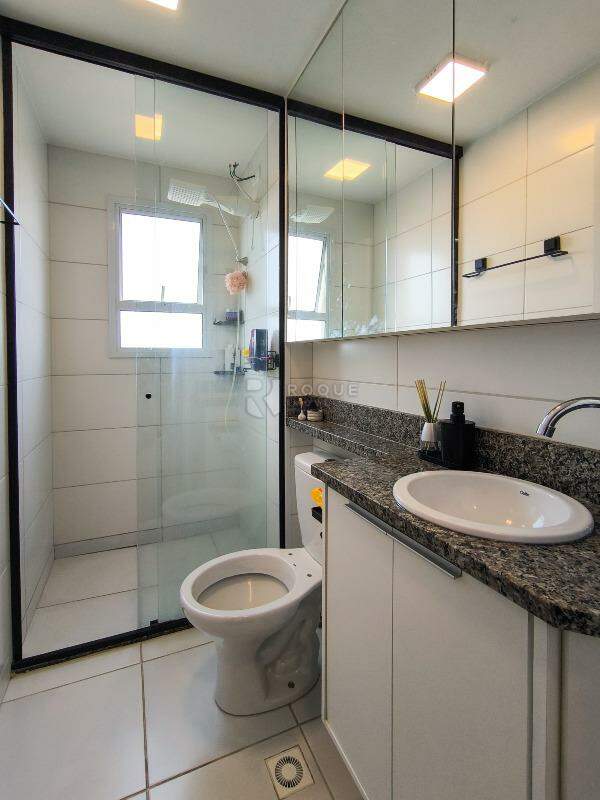 Apartamento à venda no bairro Jardim Orestes Veroni: WC SUÍTE