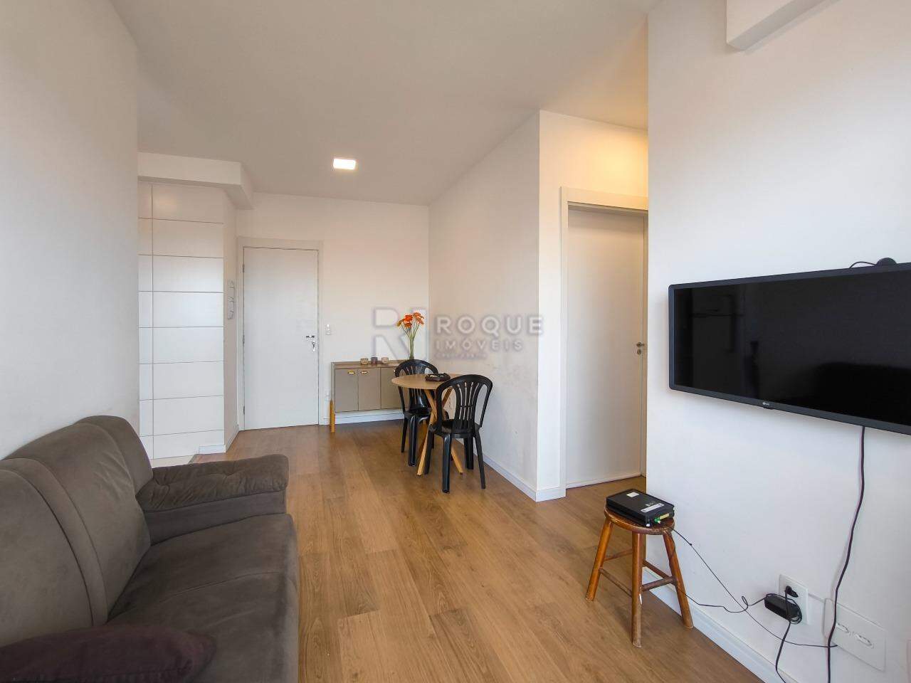 Apartamento à venda no bairro Jardim Orestes Veroni: SALA DE ESTAR