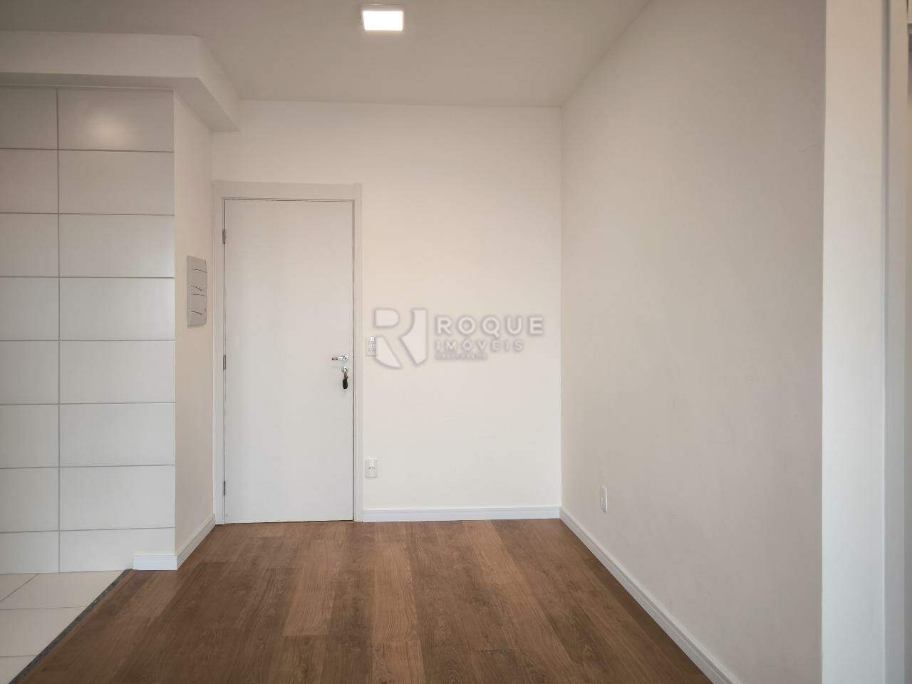 Apartamento à venda no bairro Jardim Orestes Veroni: SALA DE ESTAR