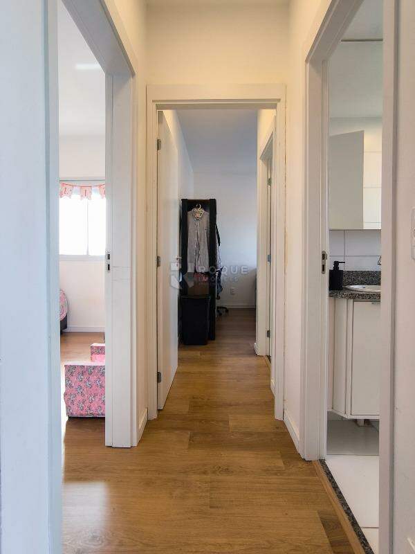 Apartamento à venda no bairro Jardim Orestes Veroni: CORREDOR INTERNO
