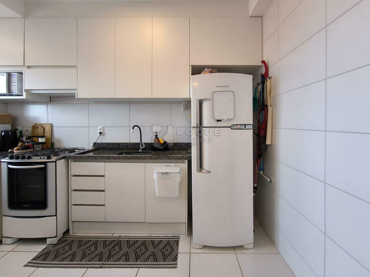 Apartamento à venda no bairro Jardim Orestes Veroni: COZINHA