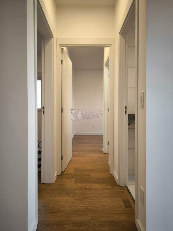 Apartamento à venda no bairro Jardim Orestes Veroni: CORREDOR INTERNO