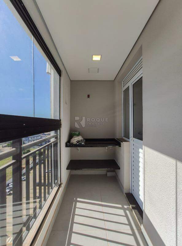 Apartamento para aluguel no bairro Jardim Santa Adélia: Sacada 