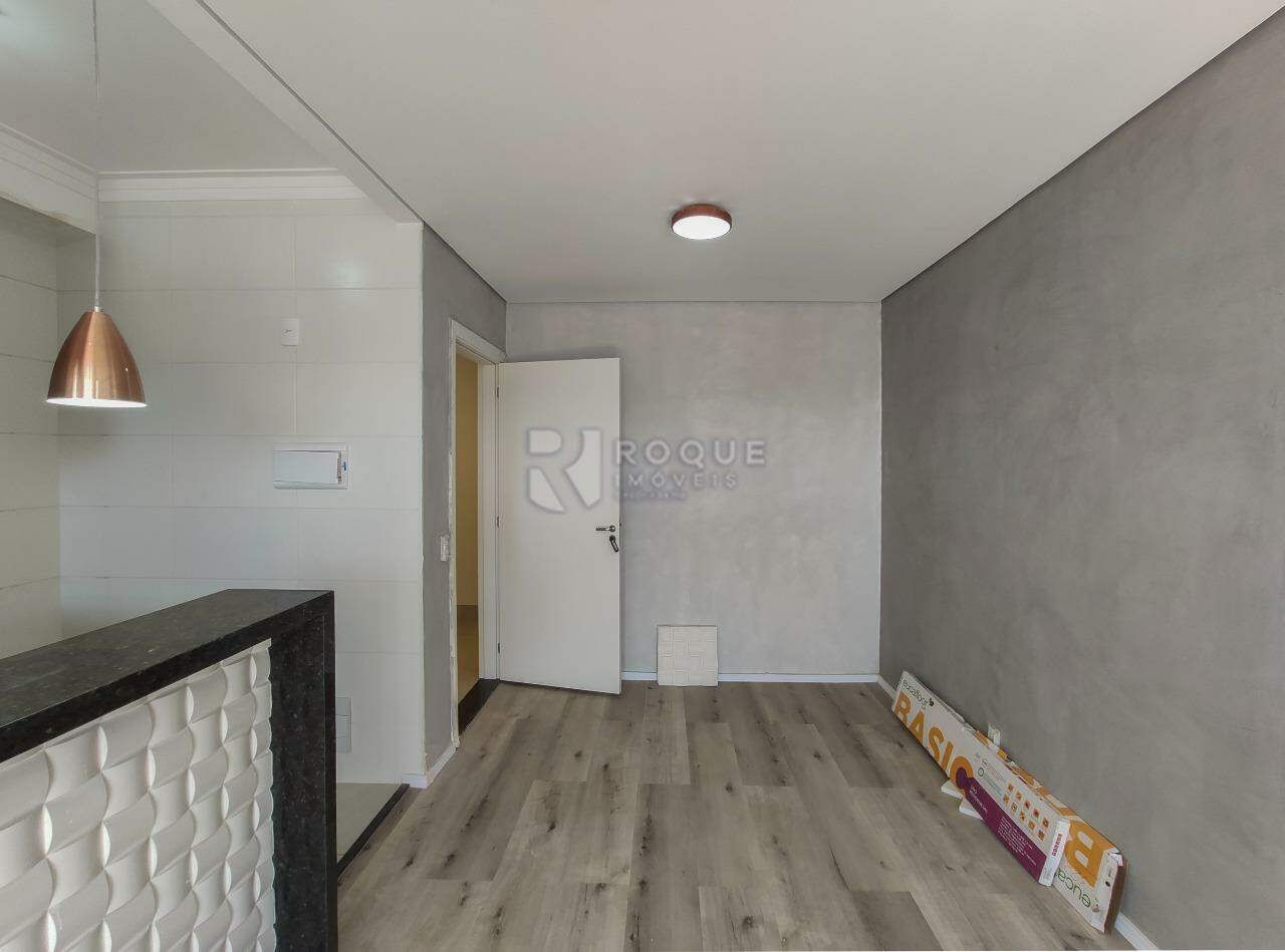 Apartamento para aluguel no bairro Jardim Santa Adélia: Sala 