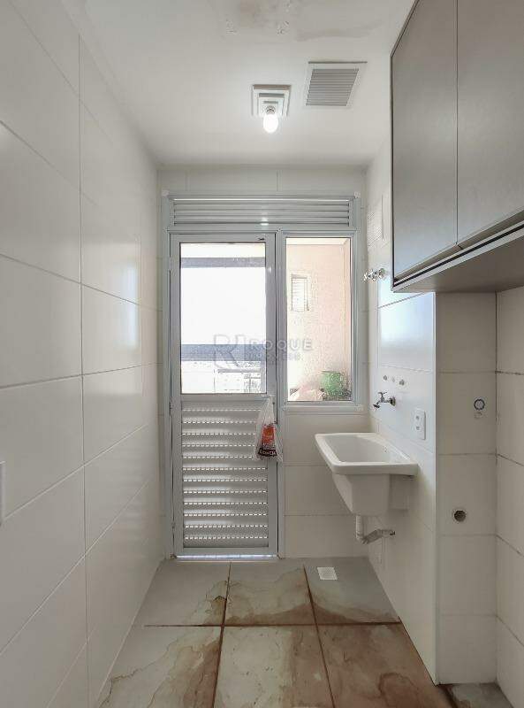 Apartamento para aluguel no bairro Jardim Santa Adélia: Área de serviço 