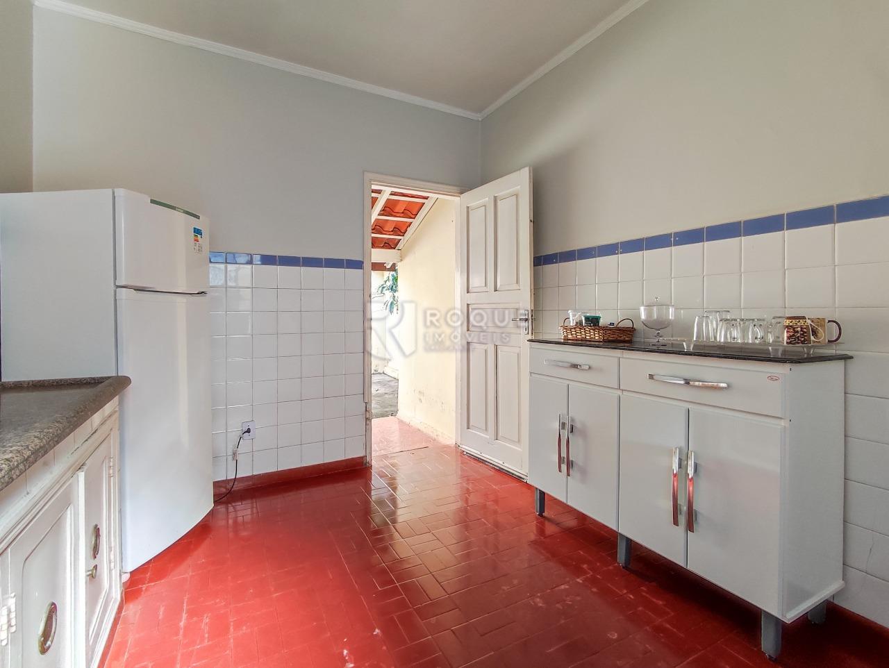 Casa Comercial à venda no bairro Centro: COZINHA