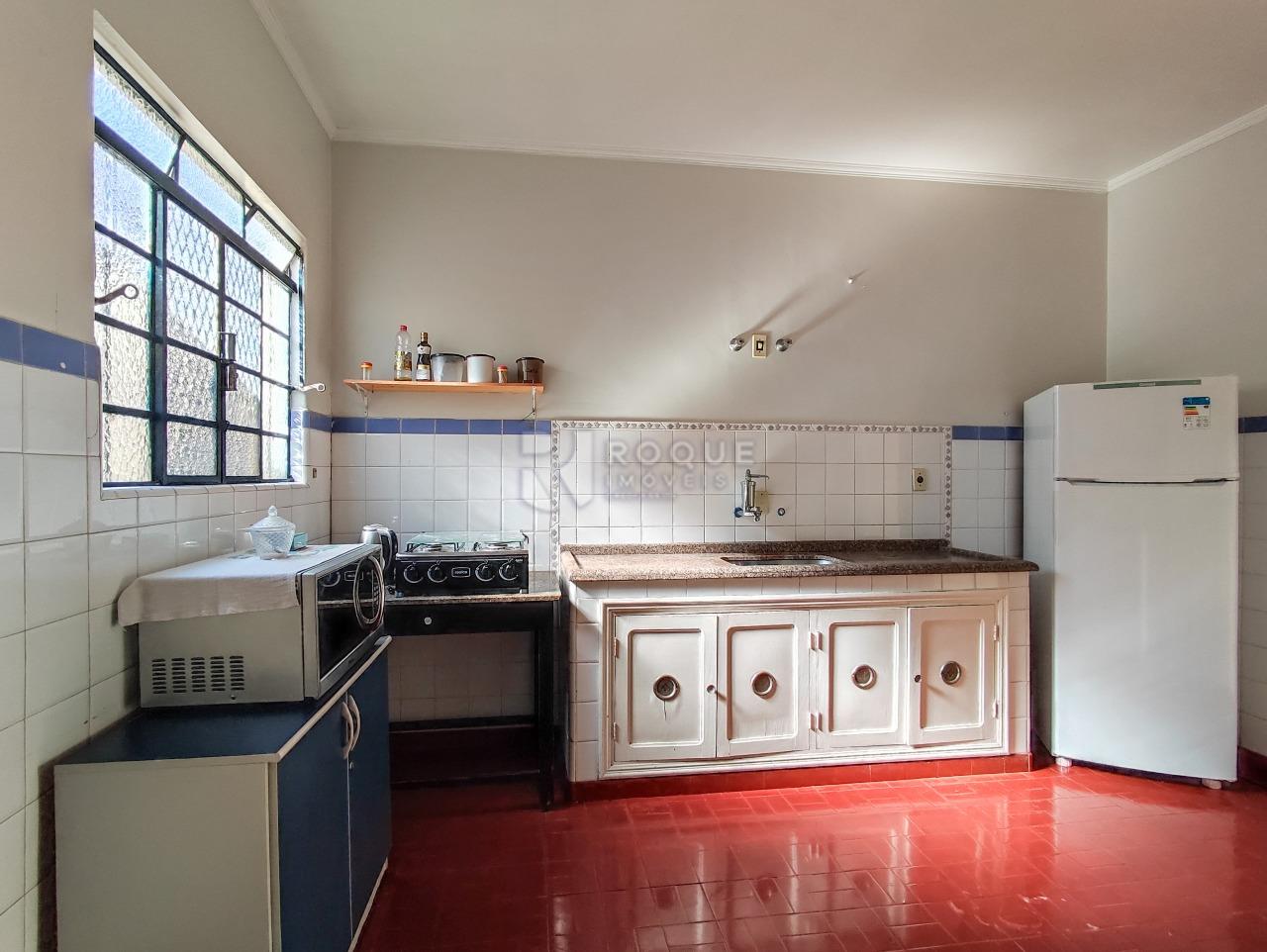 Casa Comercial à venda no bairro Centro: COZINHA