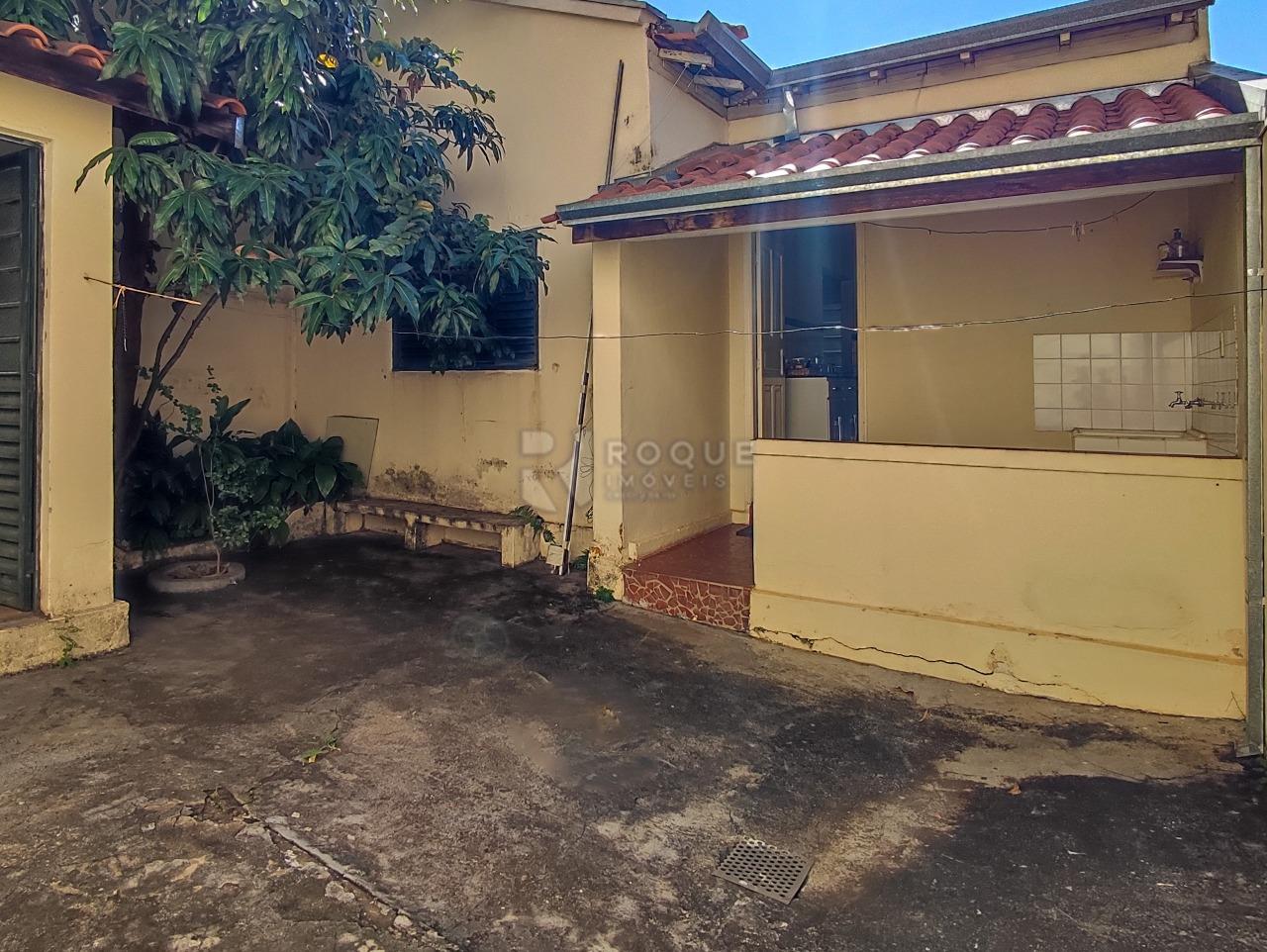 Casa Comercial à venda no bairro Centro: QUINTAL