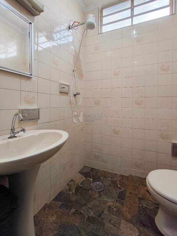 Casa Residencial à venda no bairro Jardim Parque Novo Mundo: BANHEIRO SOCIAL EDÍCULA