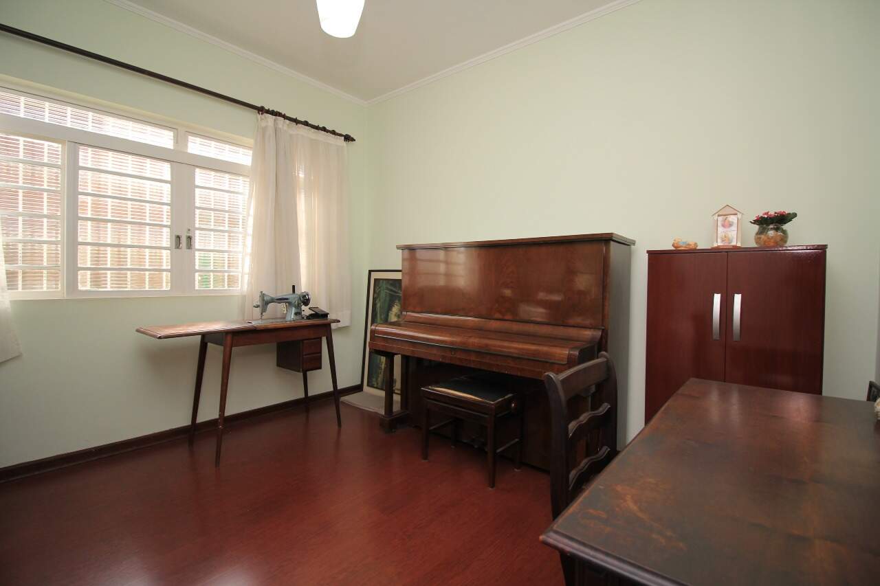 Casa Residencial para aluguel no bairro Jardim Mercedes: ESCRITÓRIO