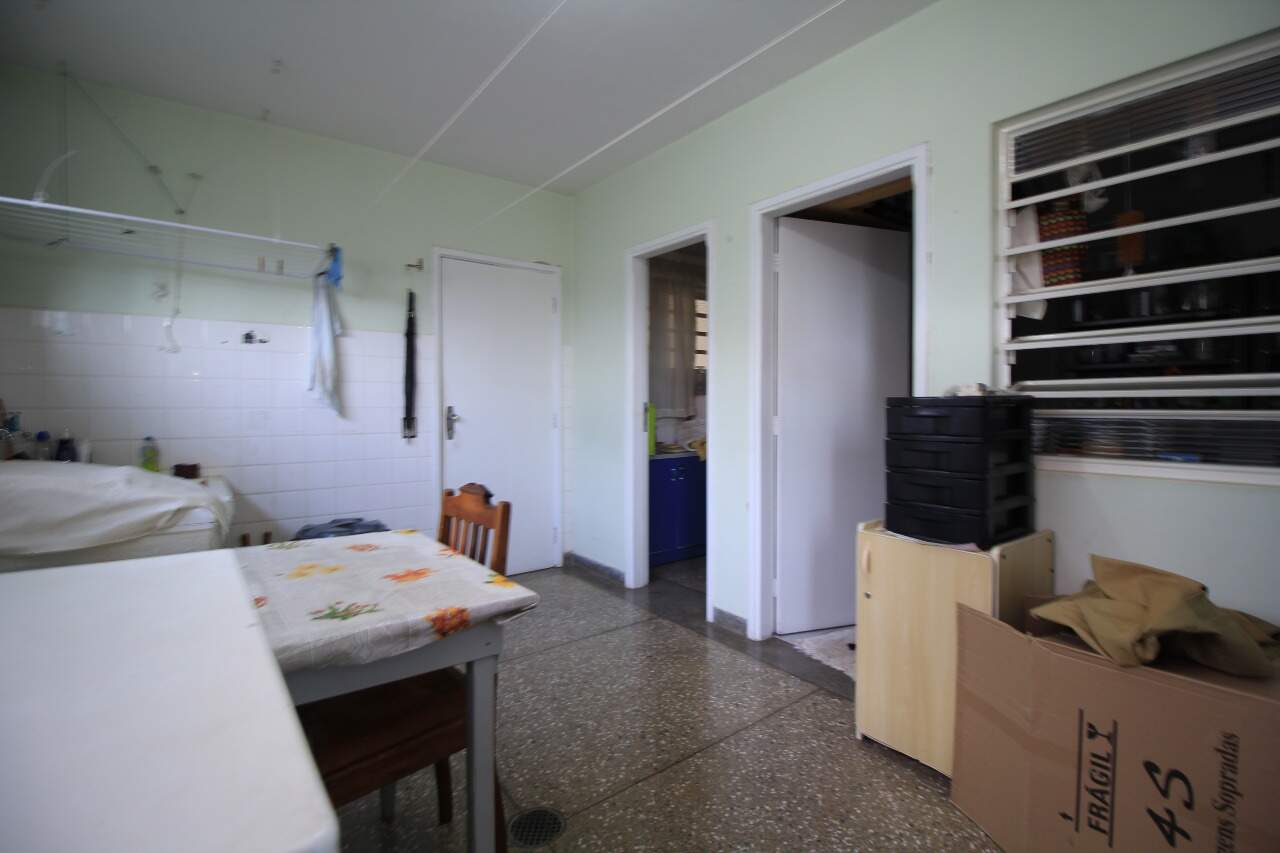 Casa Residencial para aluguel no bairro Jardim Mercedes: GARAGEM / QUARTO E BANHEIRO DE SERVIÇO