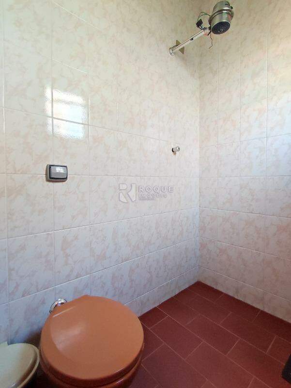 Chácara à venda no bairro Ribeirão do Pinhal: BANHEIRO SOCIAL