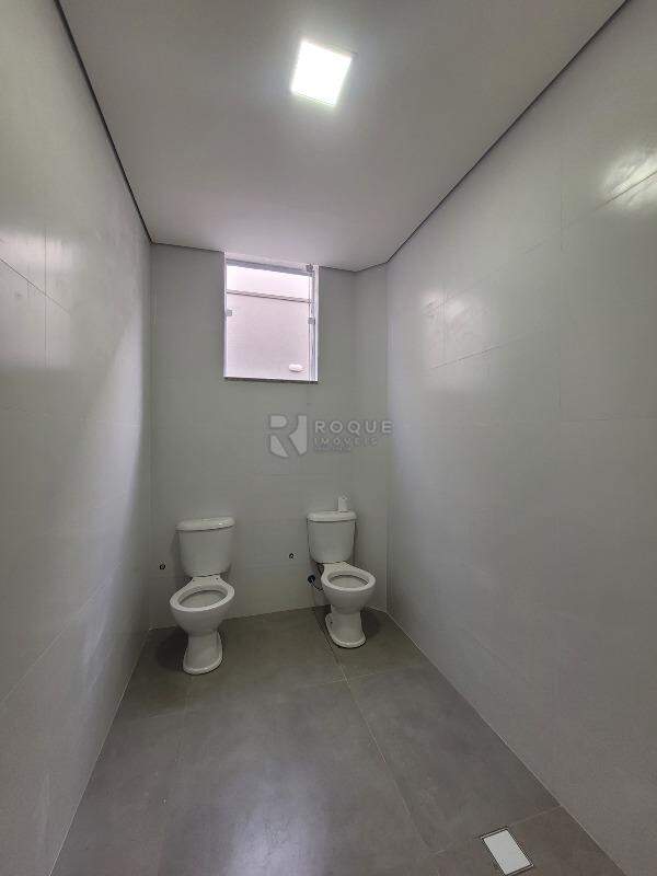 Salão para aluguel no bairro Vila Claudia: WC Masculino