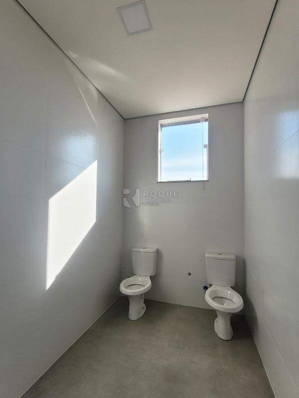 Salão para aluguel no bairro Vila Claudia: WC Feminino superior