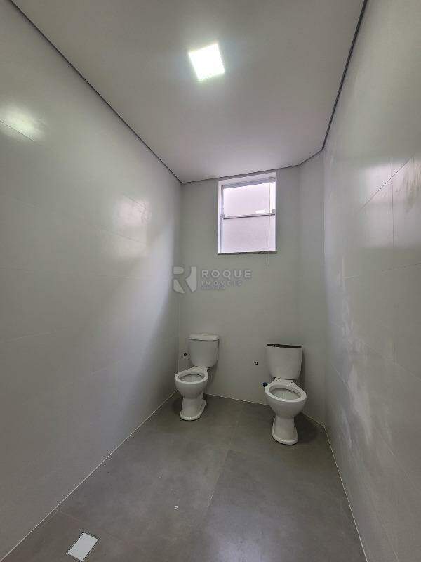 Salão para aluguel no bairro Vila Claudia: WC Feminino