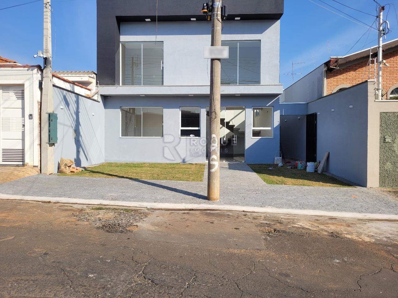 Salão para aluguel no bairro Vila Claudia: Fachada