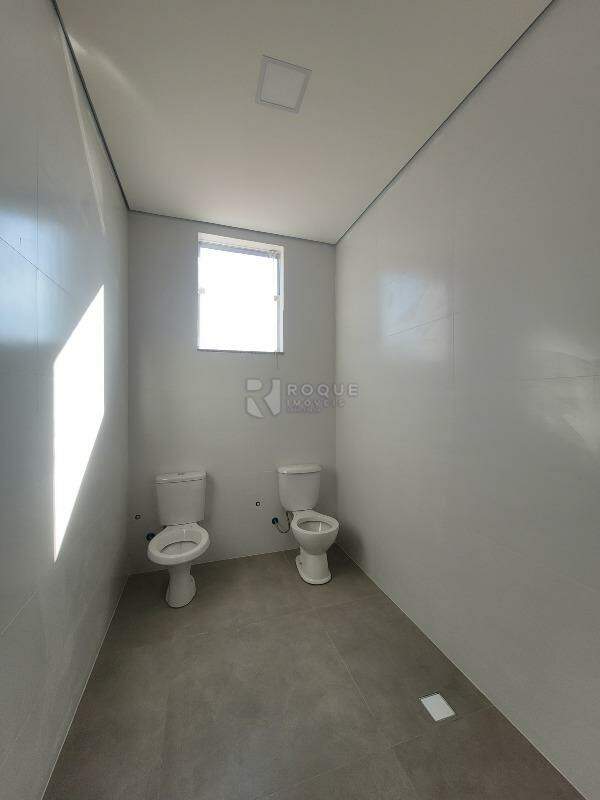 Salão para aluguel no bairro Vila Claudia: WC Masculino superior