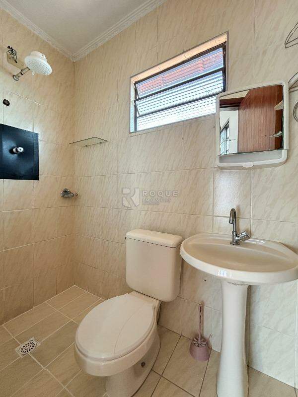 Casa Residencial para aluguel no bairro Jardim Ouro Verde: WC social 2 segundo andar