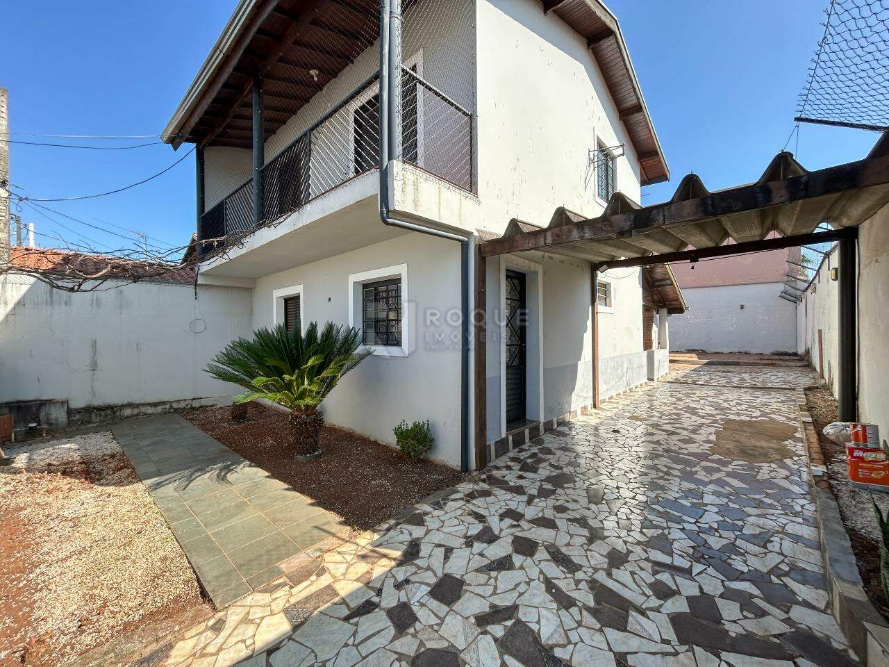 Casa Residencial para aluguel no bairro Jardim Ouro Verde: Frente / Garagem