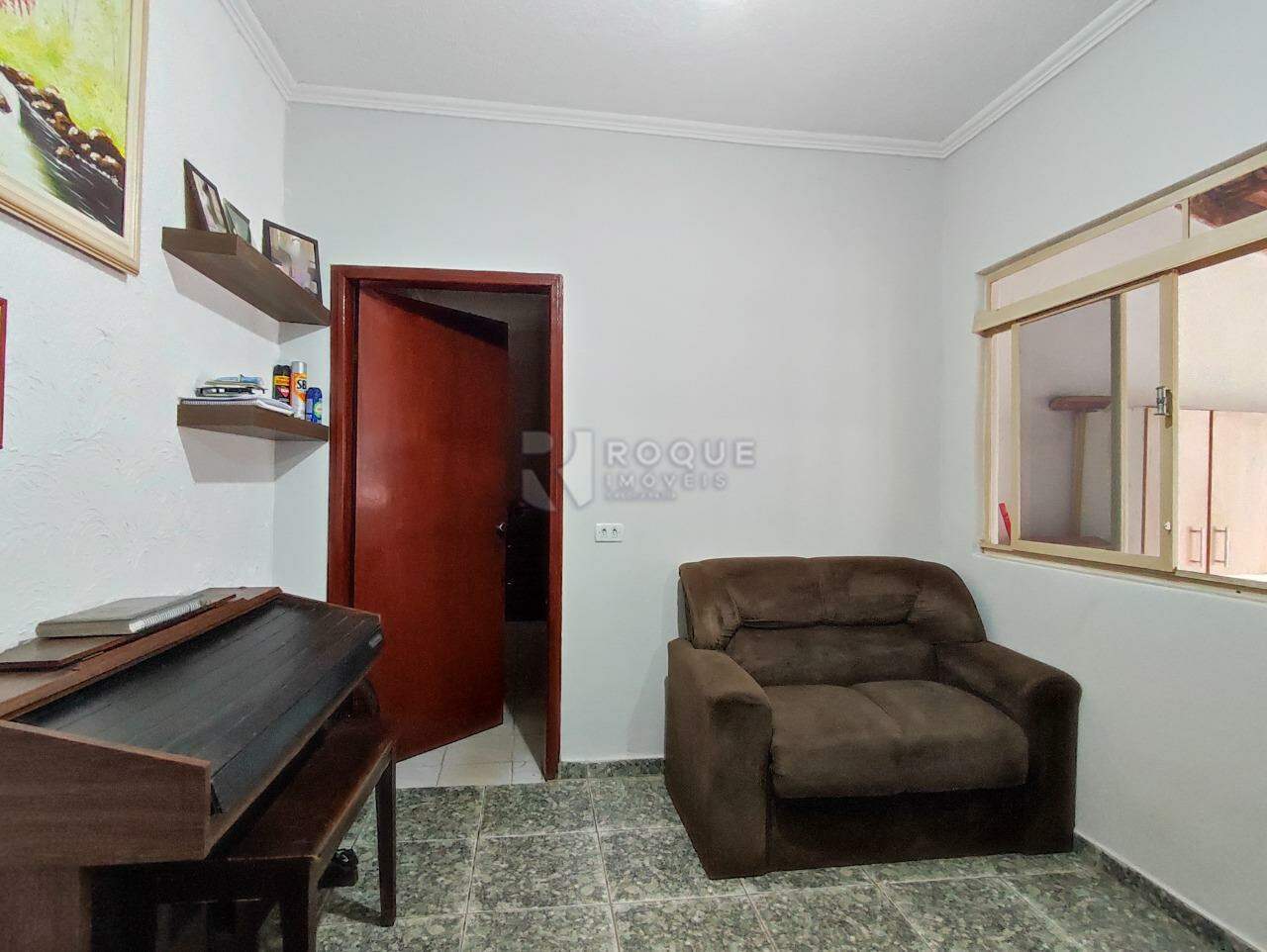 Casa Residencial à venda no bairro Parque Hippolyto: SALA DE ESTAR
